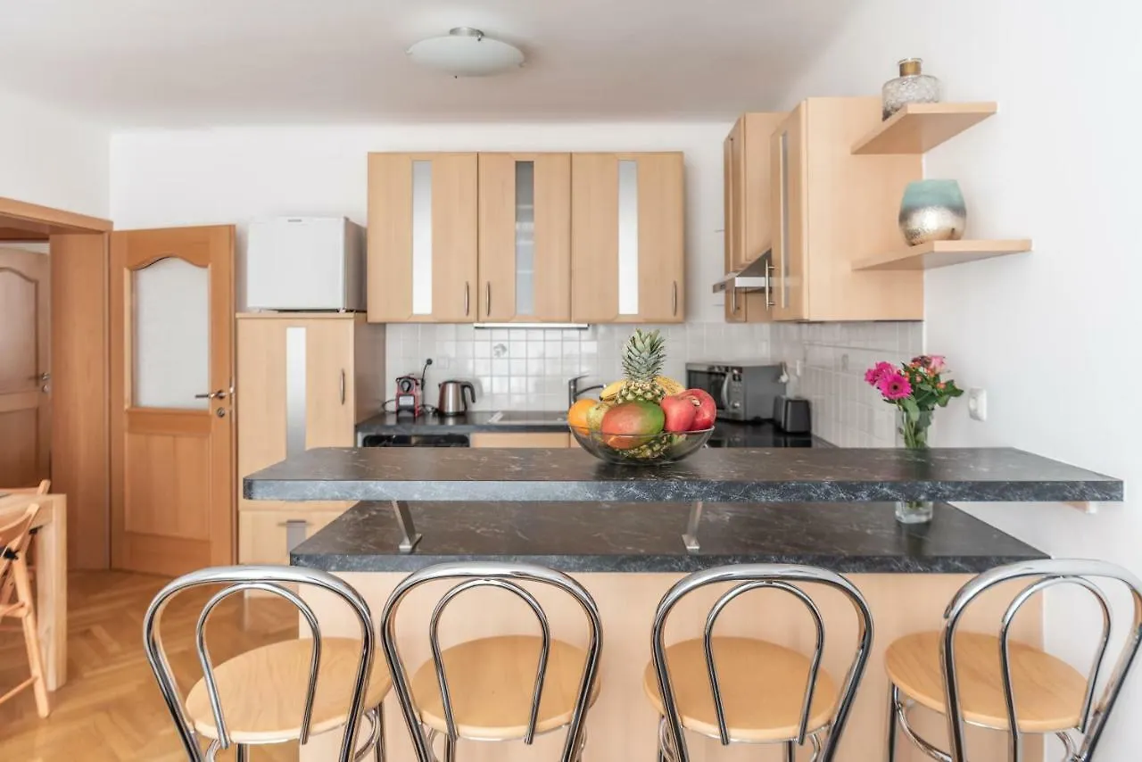 Apartment Volksgarten Suite Graz